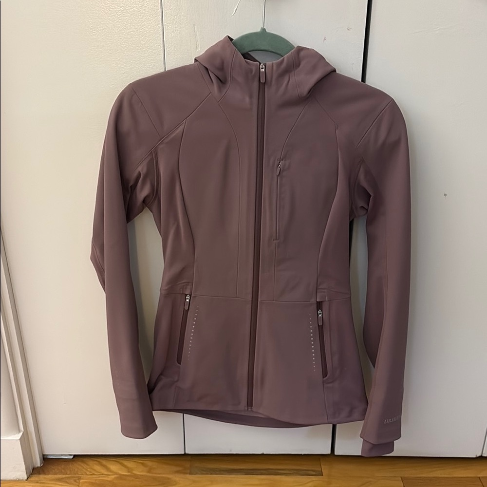 Lululemon women’s cross chill performance jacket size 4 NWOT